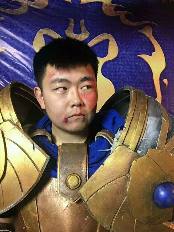 如何评价看暴雪电影喊德玛西亚被打?