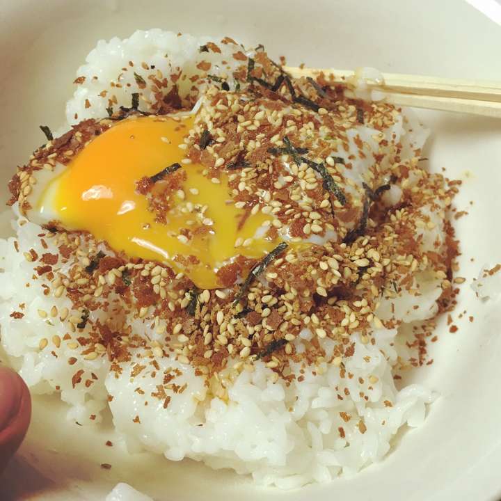 日本的生鸡蛋酱油拌饭好吃吗?如何制作?