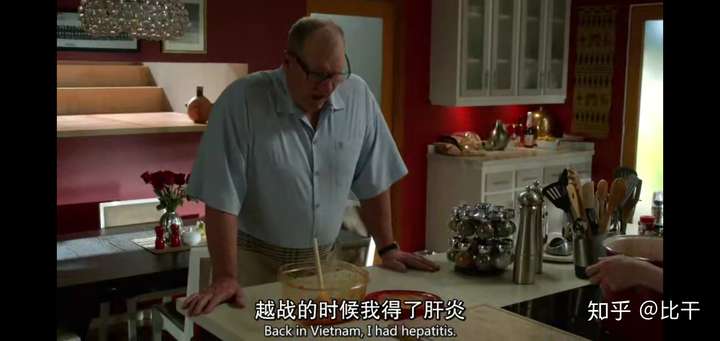 《摩登家庭》(modern family)中有哪些细思极恐的细节