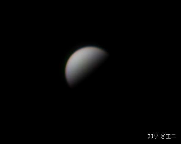 10点就落了,下面是我用天文望远镜拍的,应该不是金星吧,是什么星?