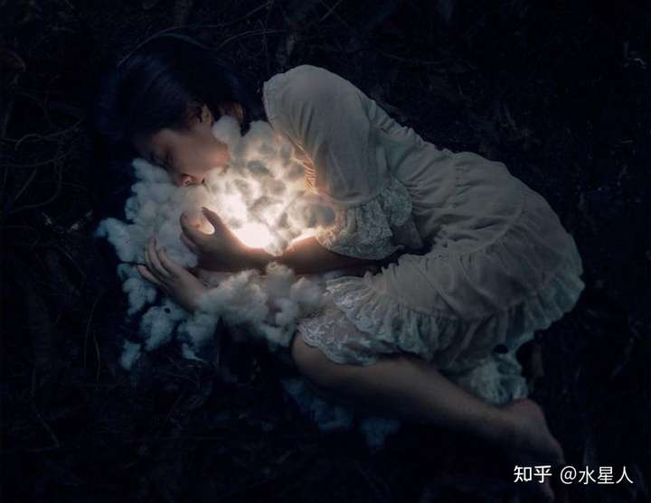 梦境解析，做梦梦到堕胎的深层含义与心理暗示