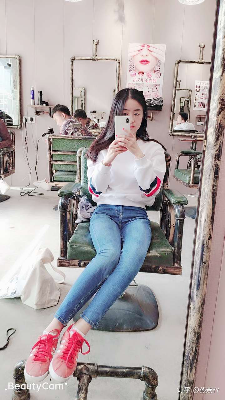 拥有一双大长腿是种怎样的体验?