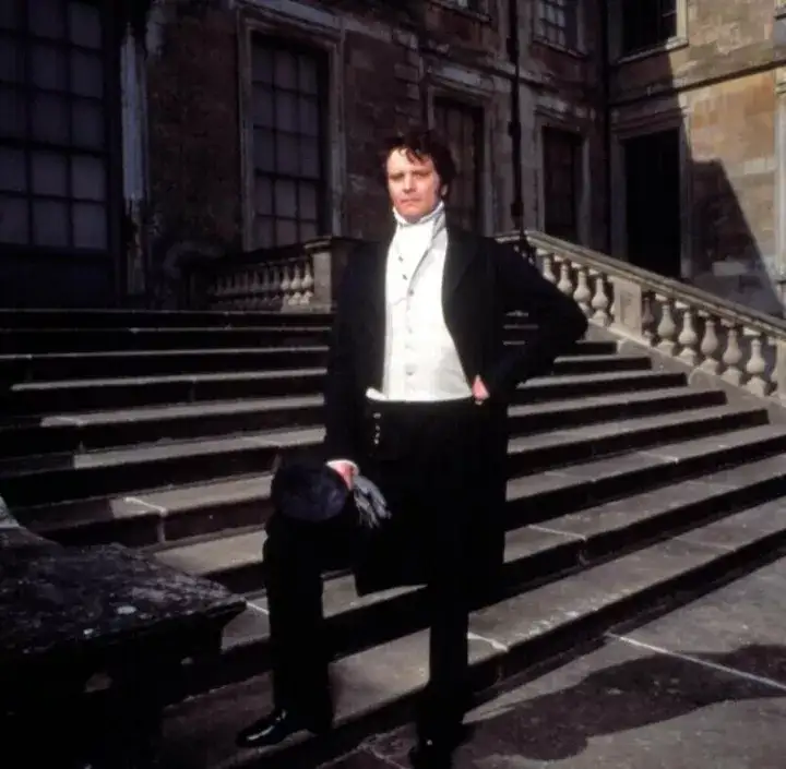 colin firth,今年57岁,身高187,演过国王,达西先生以及无数让文艺女