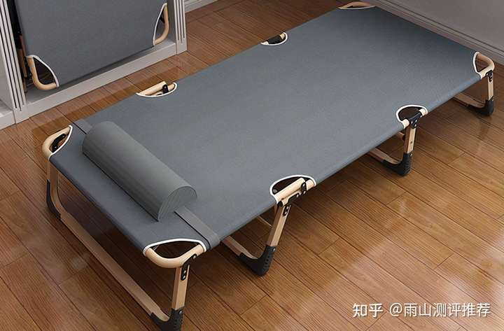 2,携带方便 折叠床携带是比较方便的,而且市面上售卖的折叠床一般会