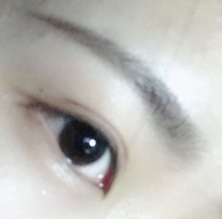 小眼睛的妹子适合怎么样的眉毛?