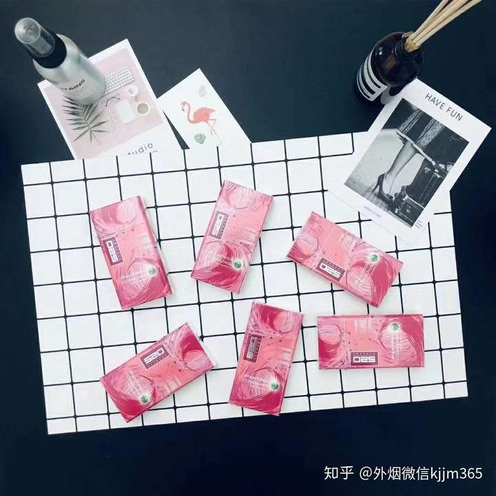高颜值少女香烟520草莓爆珠,超"奶思",连吐气都是水果