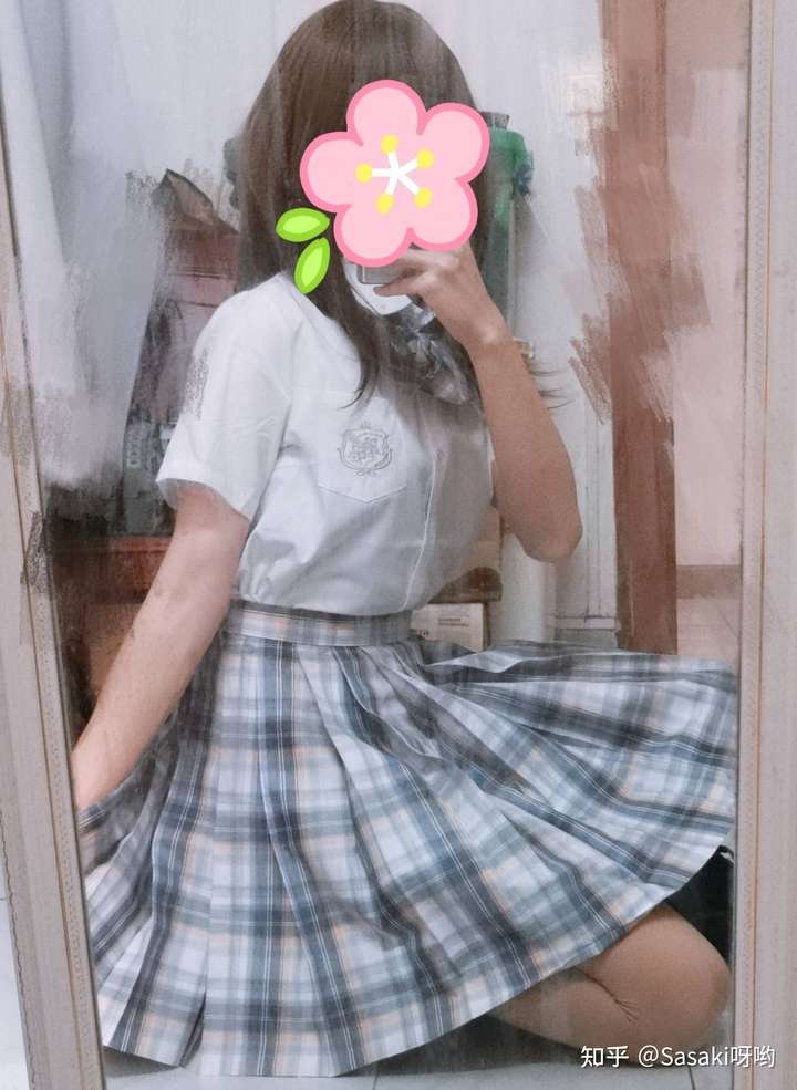 胸大的女生怎么穿 jk 制服好看?