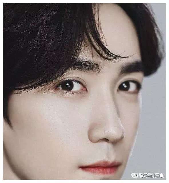 男生眼睛好看是什么样的一种体验?