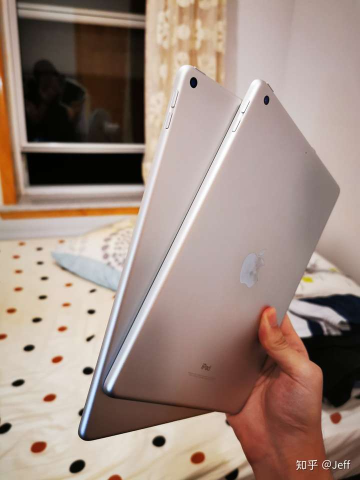 大学生买ipad air256g还是ipad pro 11 128g?