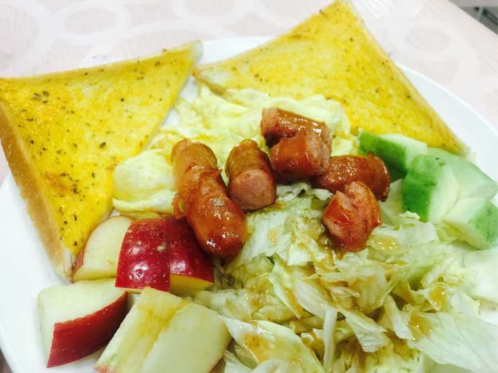 台湾最值得一提的美食应该是早午餐:潜艇堡,抓饼,蛋饼,三明治