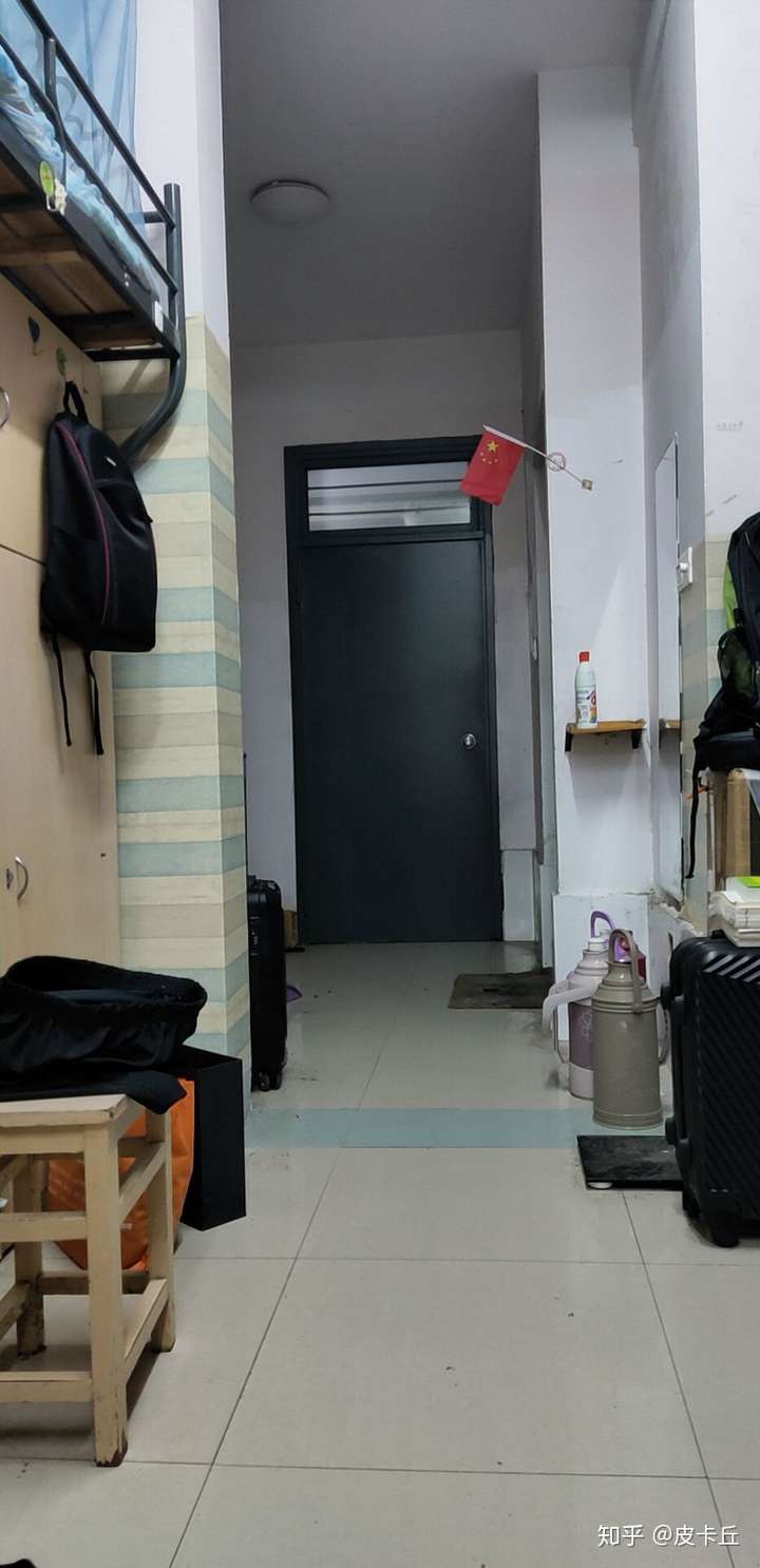 有没有人能上传一下安徽大学宿舍环境的图片,谢谢了?