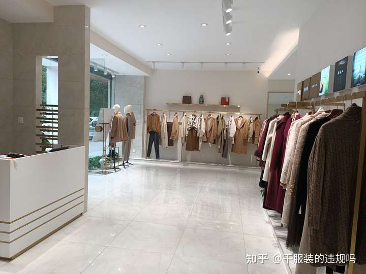 2021年,还能开服装实体店吗?