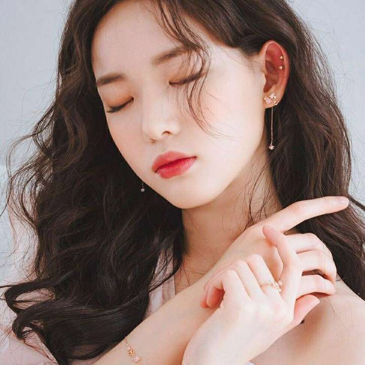 有没有什么让人看一眼就觉得极致温柔的头像啊?