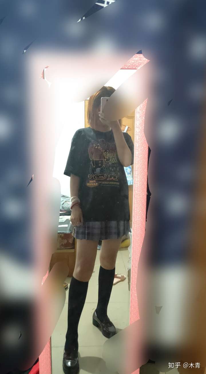 jk电竞少女显黑吗?