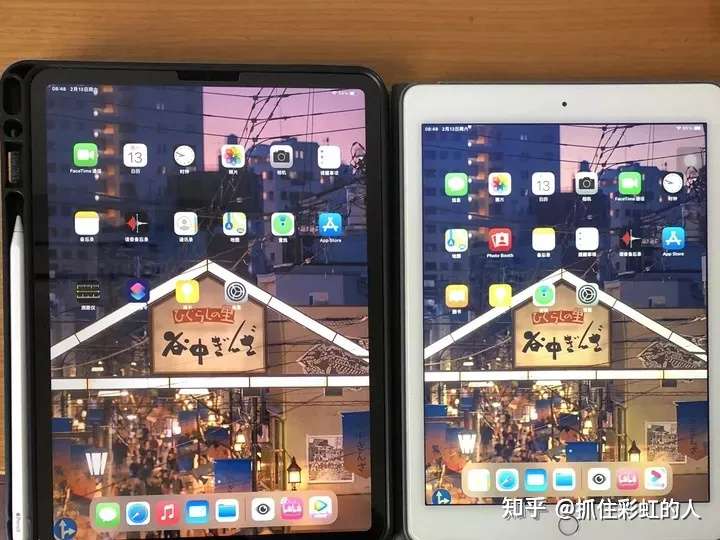 ipad pro9.7和air2,ipadpro9.7 左边ipad pro 2020,右边air2