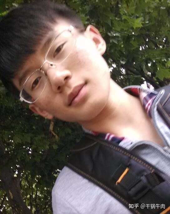 你又是怎么看待男生化妆