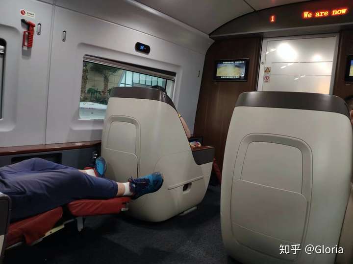 cr200j动车组座位图,crh5型动车组座位图 非cr200j(绿色的动集)的话,很可能是因为上面的座位显示灯出现了问题
