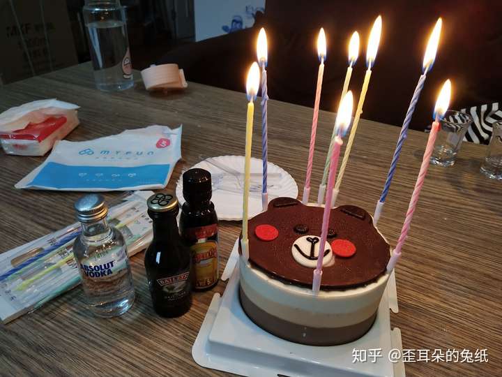 你的18岁成年生日是怎么过的?