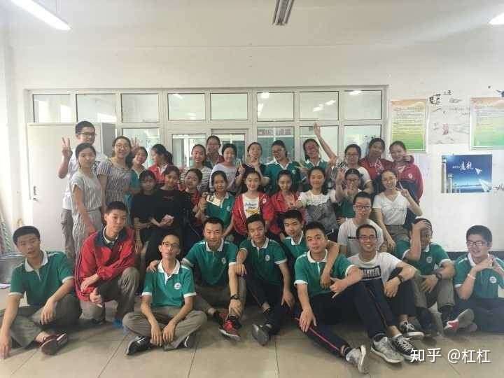 在库尔勒巴州石油一中就读是一种怎样的体验?