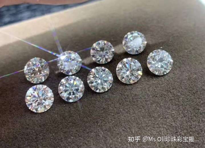 我从是否能够通过钻石检测笔,外观,晶体通透度,火彩,硬度,可佩戴时间