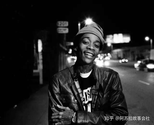 如何评价美国说唱歌手 wiz khalifa?