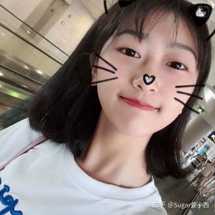 刘海刚遮住眼睛,因为想留长不剪,不造有什么好看的方法?