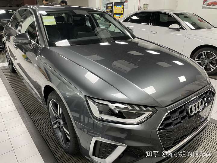 奥迪a4l2020款外观,奥迪A4L2021款 奥迪a4l白色和天云灰选哪个?