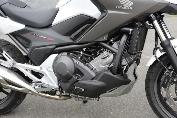 本田的nc750平台是享誉全球的自动挡摩托车之一,尽管将其分为通勤