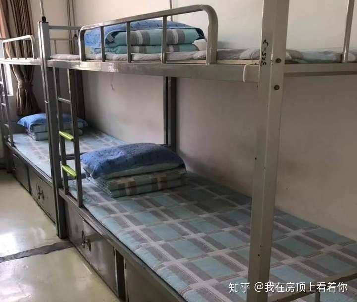 北京卫生职业学院的宿舍条件如何?校区内有哪些生活设施?