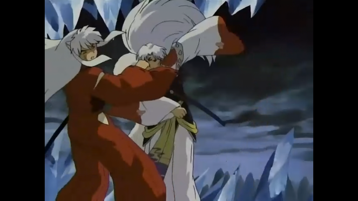 犬夜叉中从哪一集开始,杀生丸开始用拳头揍而不是用剑