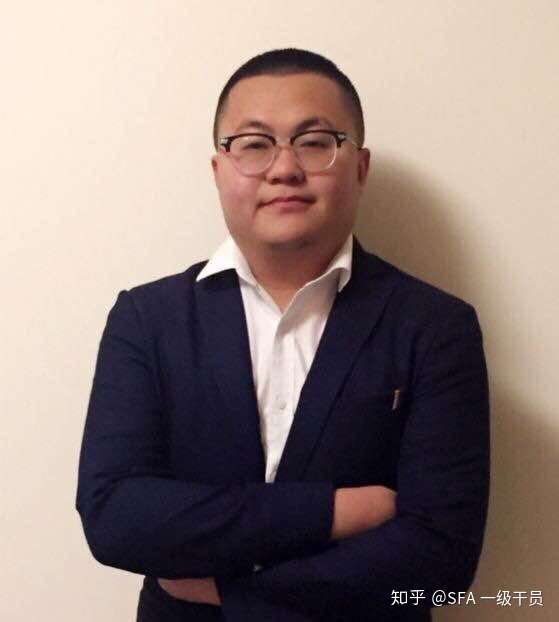 但因为当时杰哥忙于"进食",三人没有交谈.