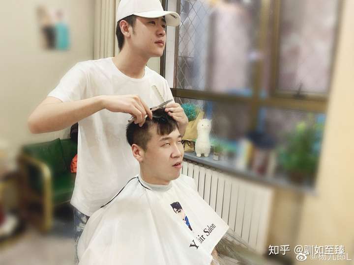 张云雷开了云雷造型是什么操作?