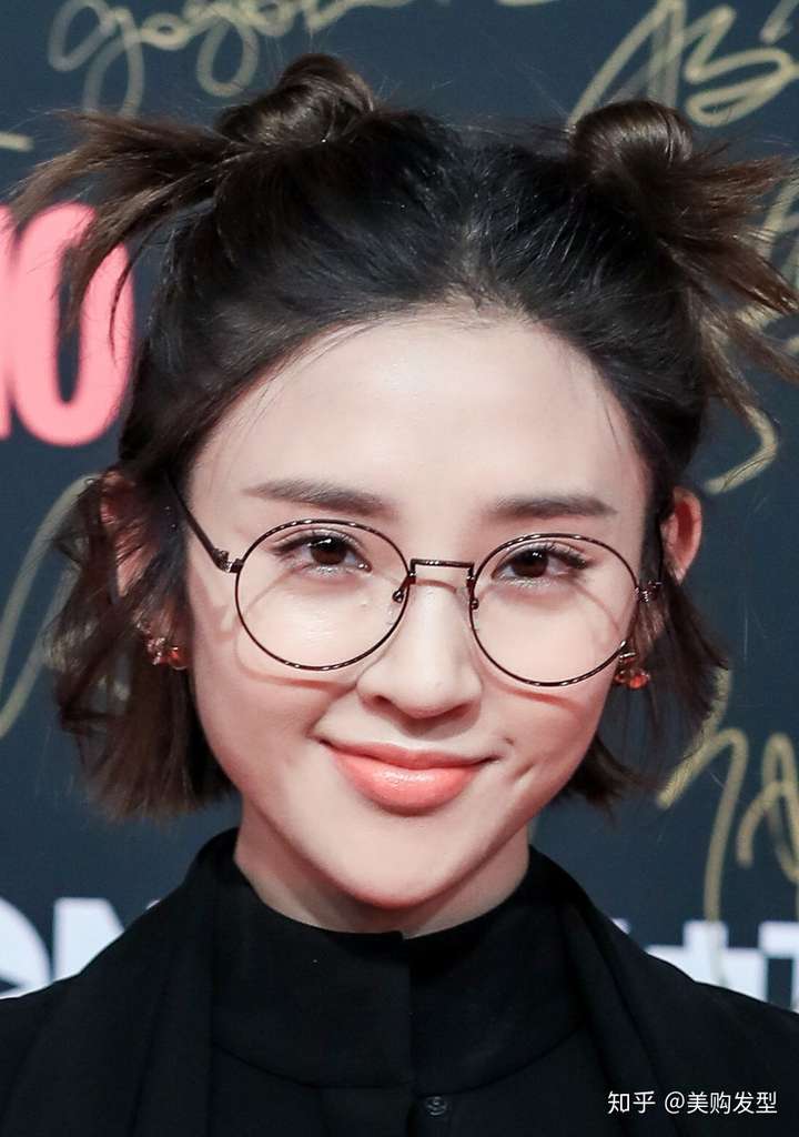 丸子头怎么扎