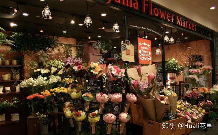 日本东京青山花店(aoyama flower market)的老板井上英明这么想着.