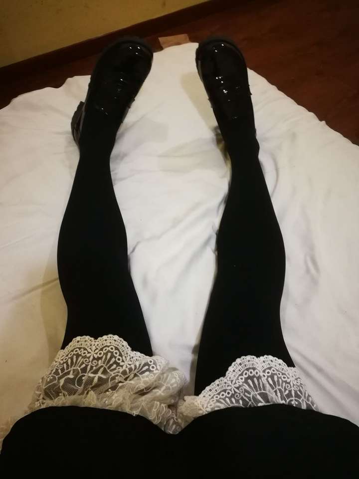 男生第一次穿过膝袜出门会不会害羞?