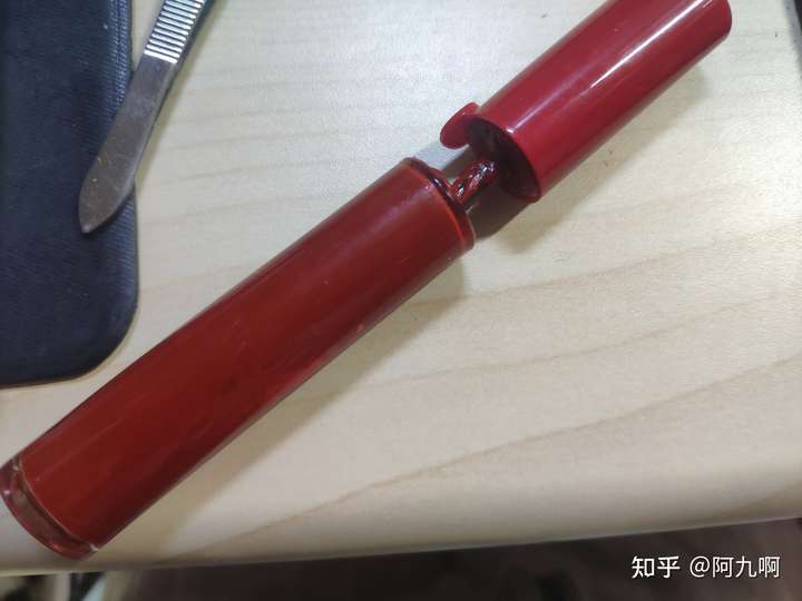 阿玛尼唇釉断了怎么办?