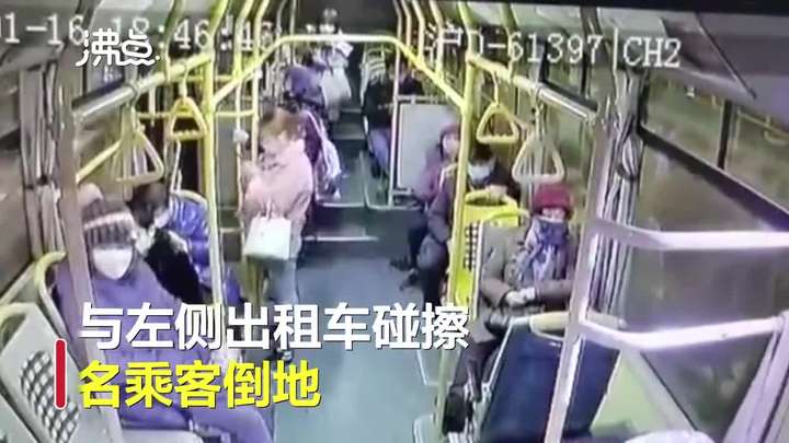 上海一公交车急刹车致女乘客死亡,当事人被甩出 2 米远不治身亡,事故