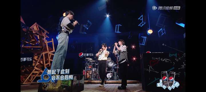 如何看待明日之子乐团季第四期胡宇桐组倒数第一
