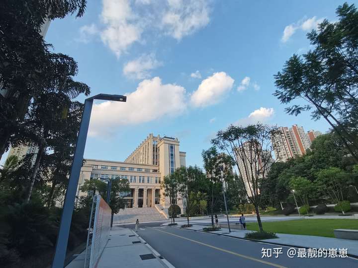 西南大学荣昌校区真的不好吗,优缺点在哪?