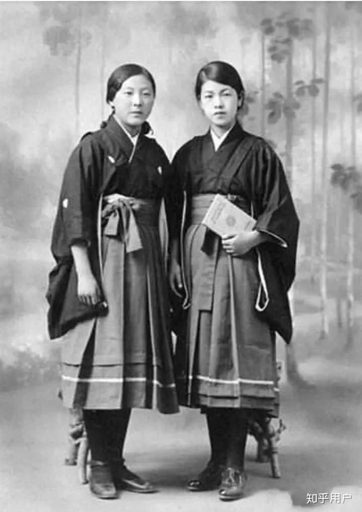 日本有哪些「传统文化」是明治维新之后发明的?