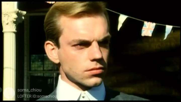 如何评价演员雨果·维文(hugo weaving)?