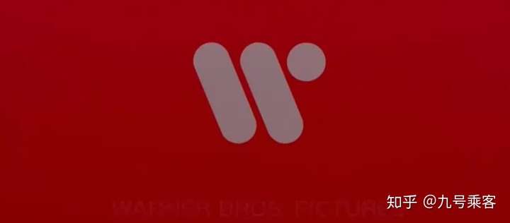 电影开始时用的是华纳爸爸80年代的logo.