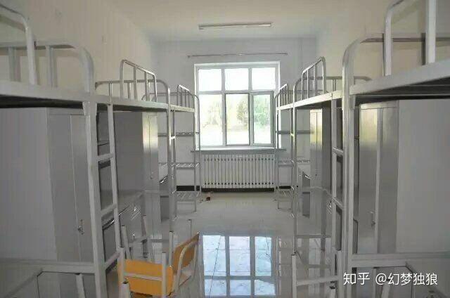 黑龙江工商学院的宿舍条件如何?校区内有哪些生活设施