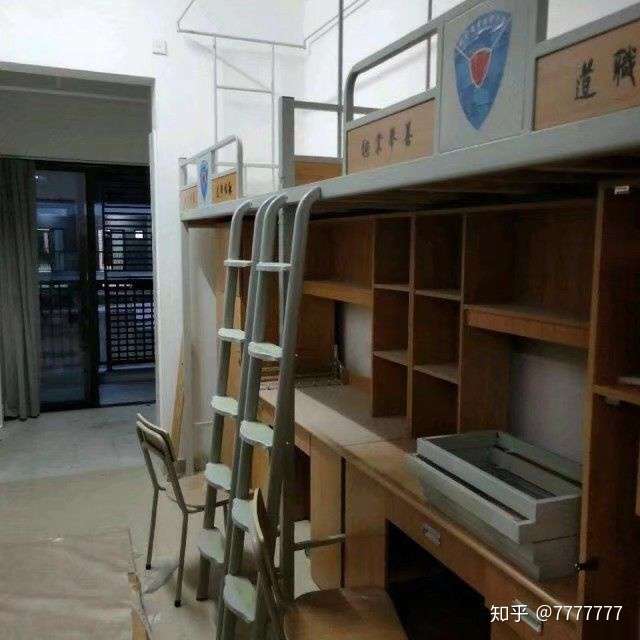 杭州职业技术学院的宿舍条件如何?校区内有哪些生活设施?