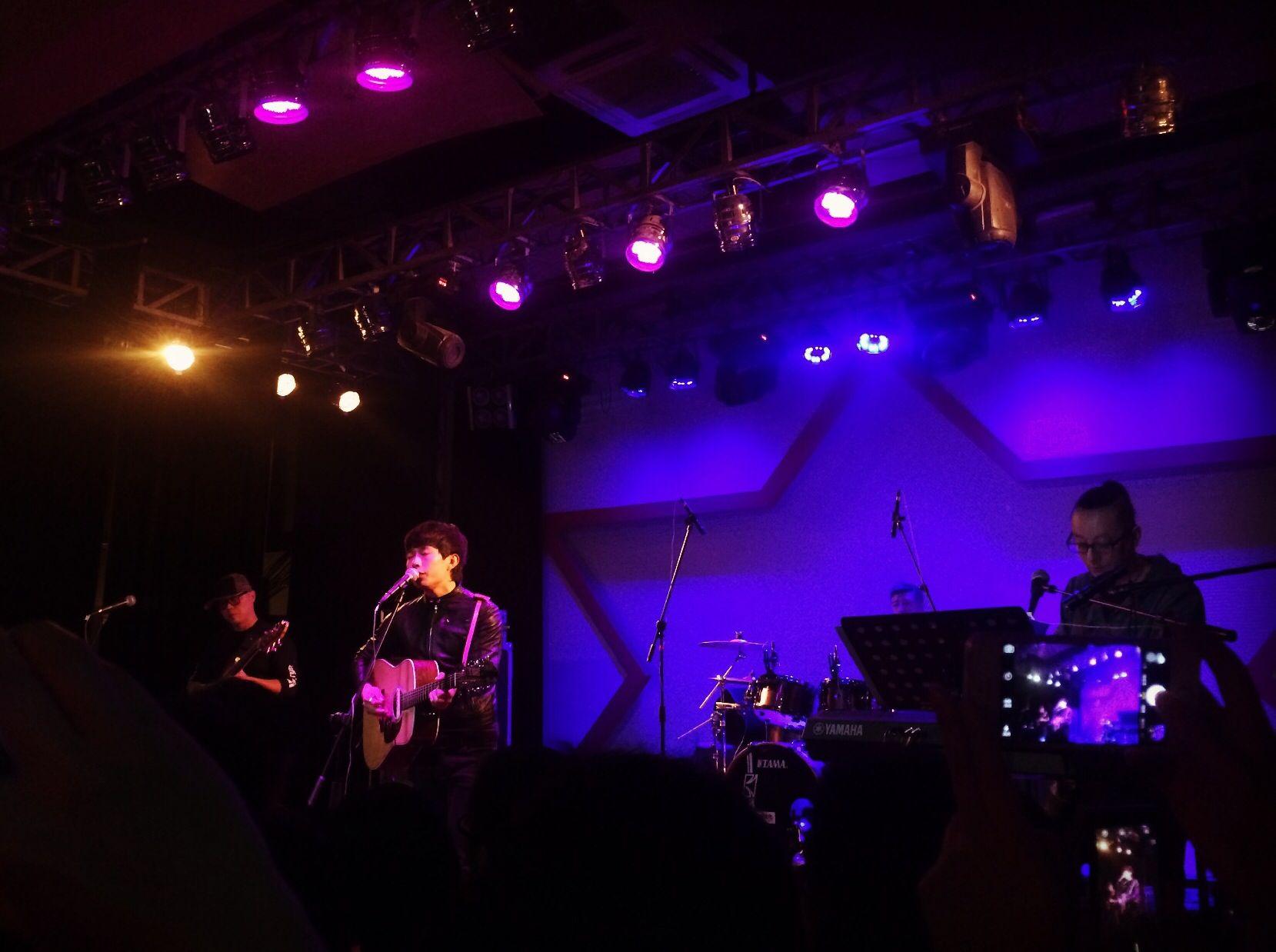 么我觉得民谣特别难听,一般大家喜欢的<em>李志</em>、