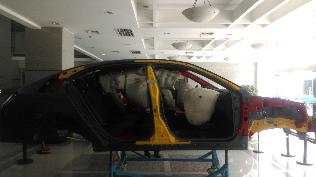 湖南大学与重大的机械专业相比如何?