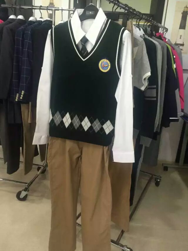中国有哪些高中有漂亮的校服?