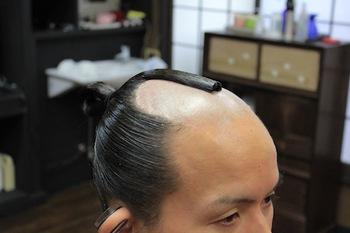 日本武士剃掉中间<em>头发</em>有什么渊源,又是<em>何时</em>开