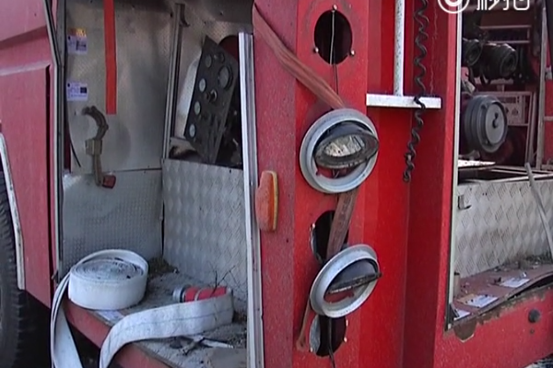 如何看待塘沽爆炸消防员未被告知不能用水? -