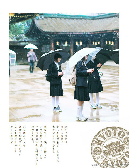 日本学生女生穿的那种不短不长、刚刚及膝的袜哑铃肌肉女中吗图片